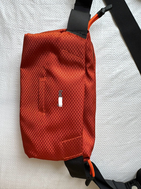 Mini4L sling torba za vožnju biciklom — magnetska crossbody, vodootporni najlon, unisex, kompatibilna s 8-inčnim prijenosnikom, kapacitet ispod 20L