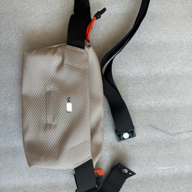 Mini4L sling torba za vožnju biciklom — magnetska crossbody, vodootporni najlon, unisex, kompatibilna s 8-inčnim prijenosnikom, kapacitet ispod 20L