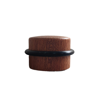 Cilindrični drveni stopper za vrata, Model: Cilindrični drveni stopper za vrata; Materijal: buk i sapeli drvo; Ugradnja: na podu; Površina: glatko voskirano završno; Stil: moderni minimalistički