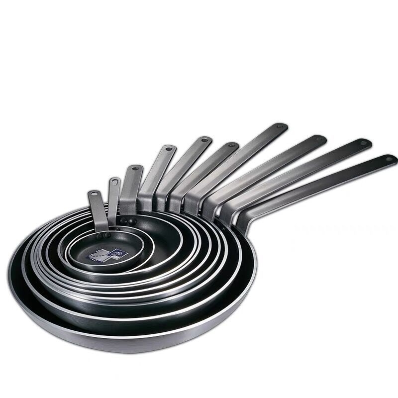 Ekstra debeli tiganj od aluminijske legure, neprijanjajući premaz, plosno dno s dvostrukim dnom, kompatibilan s indukcijom i plinskim štednjakom, za jaja, knedle, steak i palačinke.