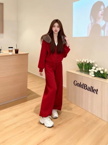 Ženski dvodijelni komplet s kapuljačom i dugim hlačama, kragnom od umjetnog krzna, 3D uzorak, poliester, zimska debljina