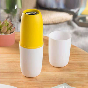 Műanyag testű hűtőpohár belső rozsdamentes acél bélésével, 1 liter alatti űrtartalom, hűtési funkció, áram nélkül működik