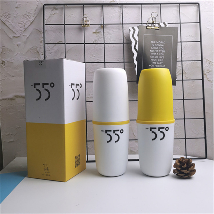 Műanyag testű hűtőpohár belső rozsdamentes acél bélésével, 1 liter alatti űrtartalom, hűtési funkció, áram nélkül működik