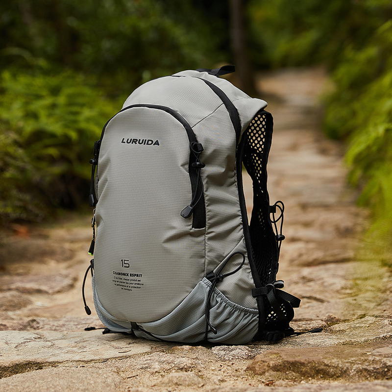 Unisex ruksak za outdoor: vodootporan najlon, zakrivljene naramenice, kompatibilan s 10-inčnim prijenosnikom