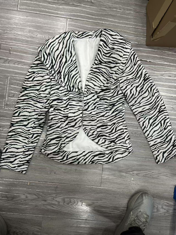 Zebra print jakna i suknja set, V-izrez, midi duljina suknje, poliester, zvonasti rukavi, elegantan ženski komplet
