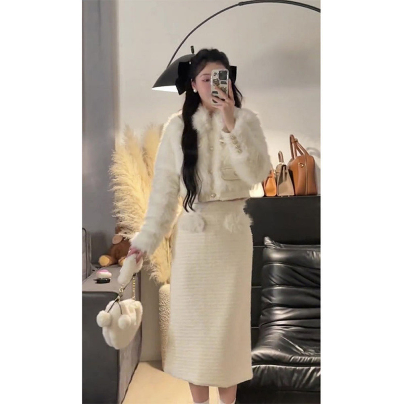 Két részes kosztüm szoknyával francia stílusban, hosszú ujjú, mini szoknya, kasmír anyag, tavasz 2025 kiadás