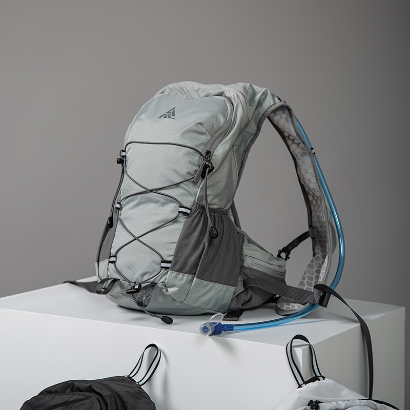 Sportski ruksak za planinarenje – najlon materijal, prozračan, unisex, zakrivljene naramenice, podstava od poliestera