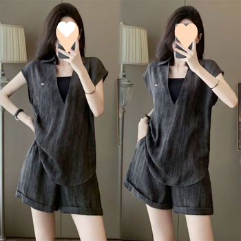 Női nyári két darabos szett ujjatlan felső és magas derekú rövidnadrág – városi elegáns casual, poliészter 90–95%