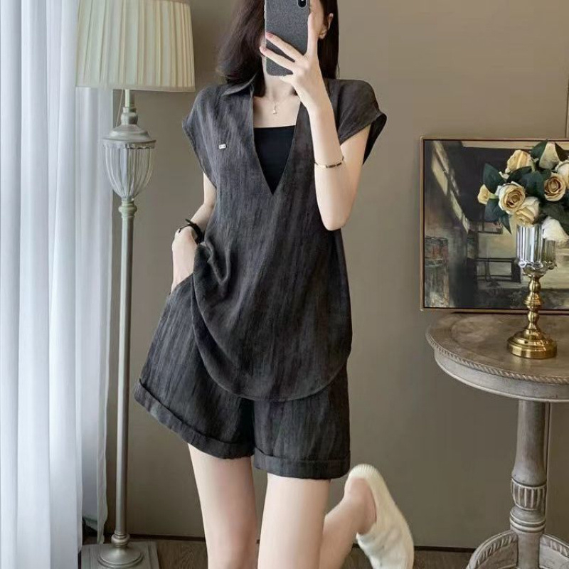 Női nyári két darabos szett ujjatlan felső és magas derekú rövidnadrág – városi elegáns casual, poliészter 90–95%