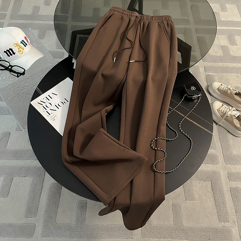 Set sport feminin din două piese: hanorac cu mâneci lungi și pantaloni largi, top asortat, toamnă 2025