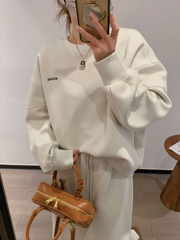 Jesen 2025 Dvokomponentni set: hoodie i mini suknja, dugi rukavi, poliester-elastan, casual kostim sa suknjom