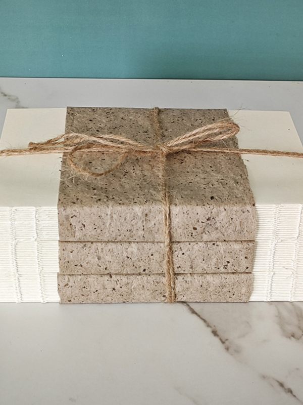 Декоративен комплект книги с конопено въже в стил ваби-саби — ретро неокласицизъм за кабинет/читателски ъгъл; материал: хартия; полу ръчна изработка