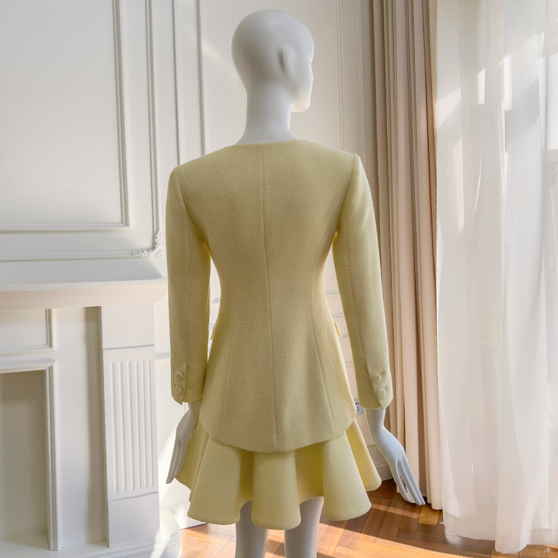 Igilila Costum fustă cu sacou, croială prin colaj, toamnă 2025