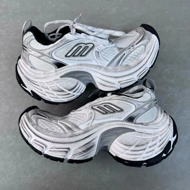 Muške tenisice Dad Shoes s platnenim gornjim dijelom, potplat od tele tetive, klinasti potpetica, vulkanizirana konstrukcija, prozračne i lagane