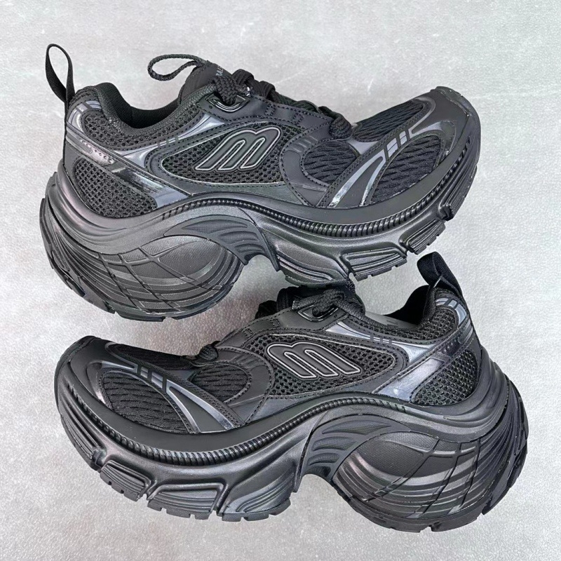 Muške tenisice Dad Shoes s platnenim gornjim dijelom, potplat od tele tetive, klinasti potpetica, vulkanizirana konstrukcija, prozračne i lagane