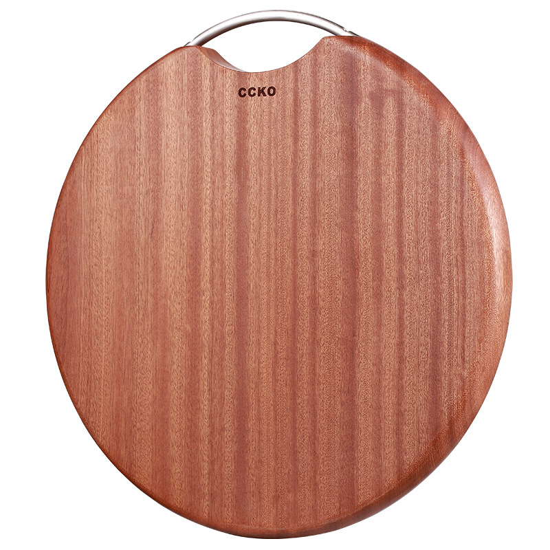 CCKO kerek formájú tömörfa vágódeszka otthoni használatra, 2020-ban jelent meg.