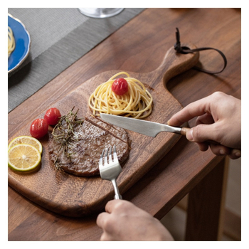 Tocător din lemn – formă neregulată, cu două fețe, portabil, lansat vara 2021.