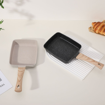 Aries kvadratna neprijanjajuća tava za tamagoyaki s aluminijskim tijelom i trostrukim dnom