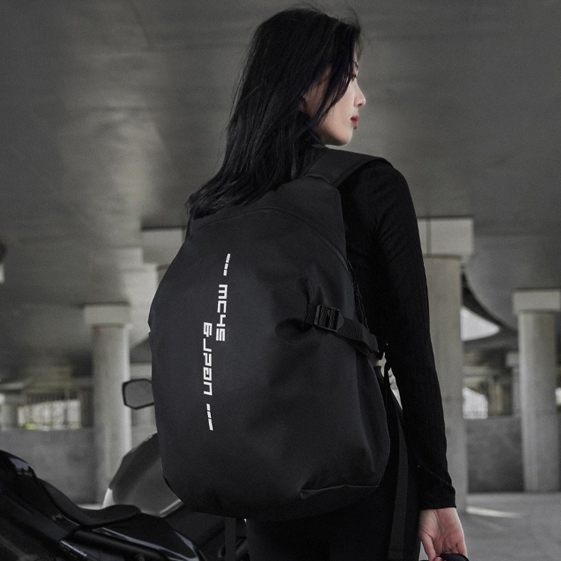 Motorkerékpáros hátizsák sisakrekesz, vízálló, 36–55L, Oxford anyag, elfér egy 15 hüvelykes laptop, görbült vállpántok