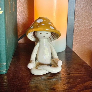 Slatka stolna dekoracija s gljivom za meditaciju, karikatura stil od smole, Jianhong