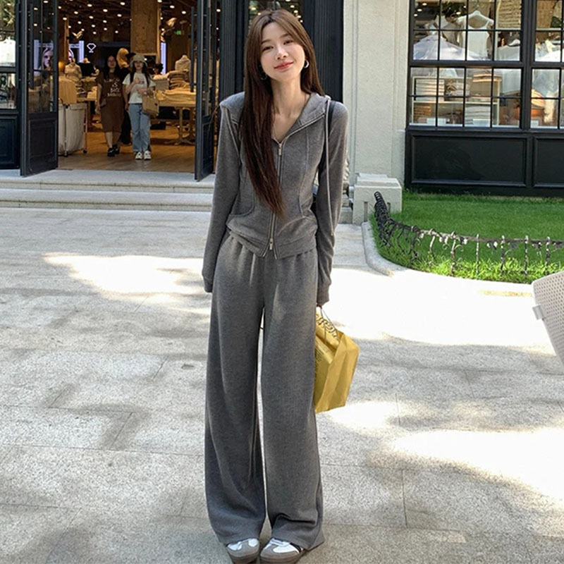 Női őszi kapucnis pulóver–nadrág szett, pamutból, hosszú ujjú, környezetbarát minta, kiadás 2025