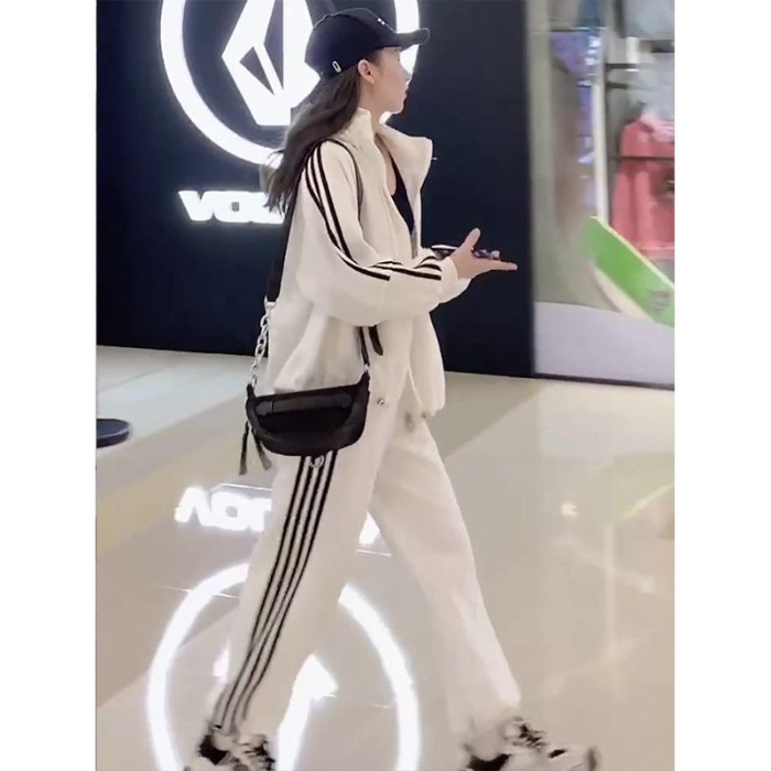 Ženski sportski set za proljeće i jesen 2025, korejski stil, casual modni styling za studentice, uski kroj, dvodijelni komplet s jaknom za trčanje i hlače