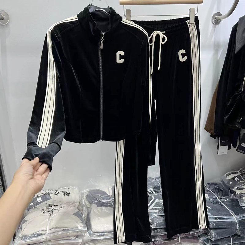 Baršunasti casual dvodijelni komplet za žene: hoodie s bočnim trakama i široke hlače, duljina 3/4, dugi rukavi, Mercerizirana tkanina, proljeće 2025 izdanje