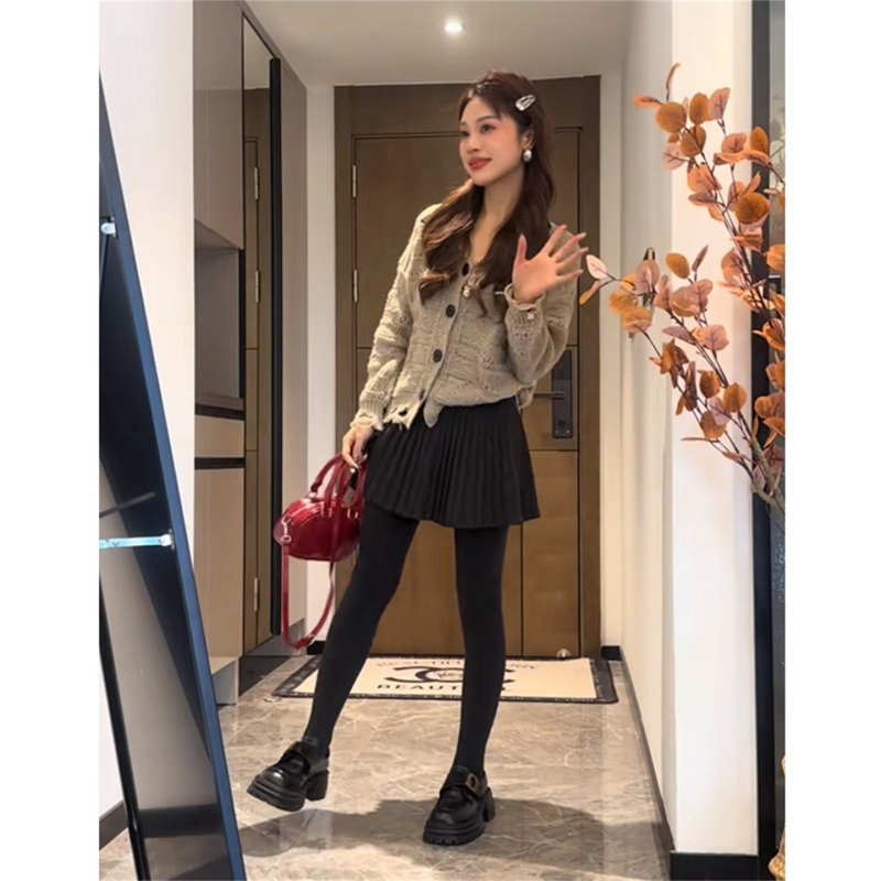 Dvodjelni set: opušteni pleteni kardigan s ovratnikom i plisirana suknja visokog struka, poliester, jesen 2025, elegantan poslovni stil