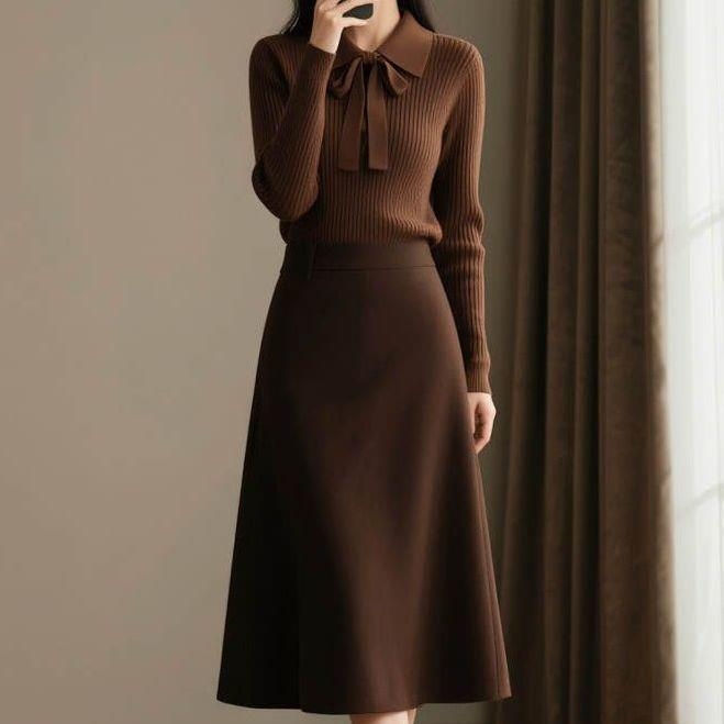 Lolita stil dvodijelni set — top s dugim rukavima i suknja srednje duljine, ovčja vuna, PVC glavni materijal, s oznakom na ovratniku