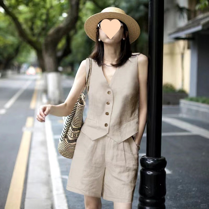 Dvodjelni kostim: prsluk i šorc, bambus-lin tkanina, elegantan gradski stil