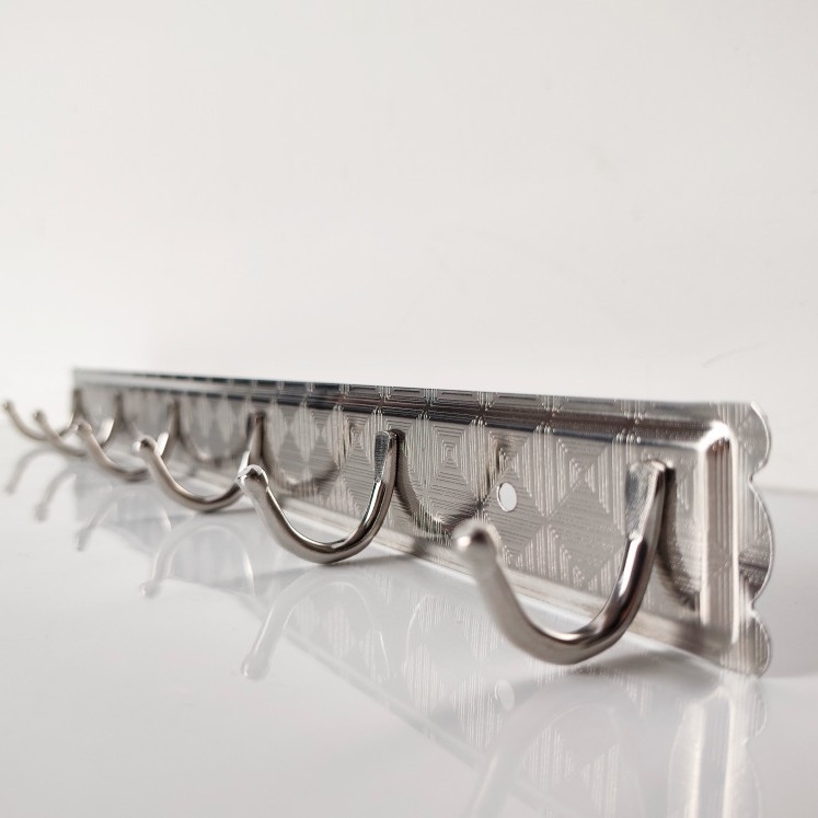 Неръждаема стомана стенна закачалка с три реда за кухня и баня — за кърпи и палта, капацитет 5–10 кг