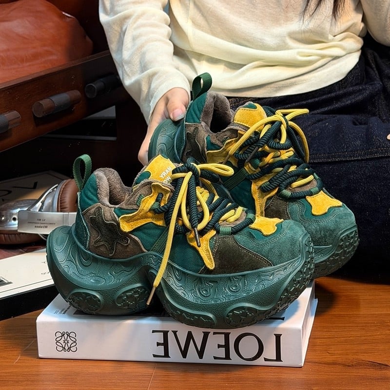 Γυναικεία αθλητικά παπούτσια χαμηλού ύψους, πάνω μέρος από πλαστικό, εσωτερικό από δέρμα, σόλα από καουτσούκ, χειροποίητη κατασκευή