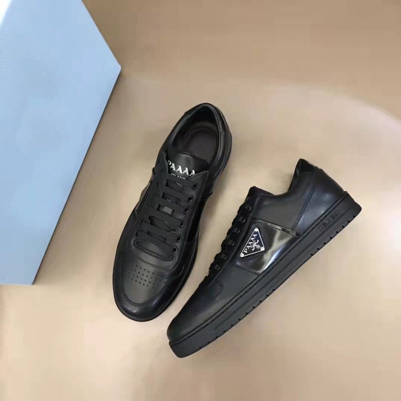 Pantofi sport din piele pentru bărbați, low-top, respirabili, partea superioară din piele de vită primară, talpa din spumă de cauciuc, șireturi, culoare uni.