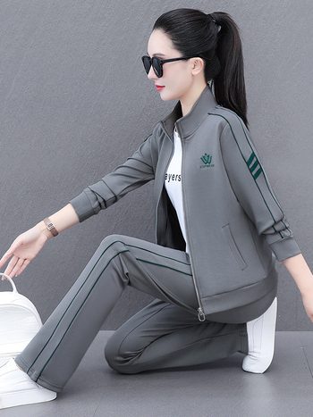 Ženski jesenski casual trodijelni kostim (hoodie + jakna + hlače), pamuk 50–70%, uzorak s riječima/brojevima/tekstom, japansko-korejski ležerni stil, hlače kostim