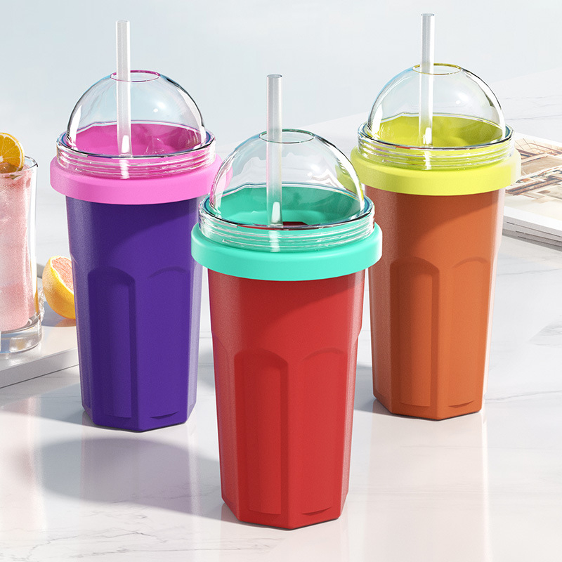 Κούπα για κρύα ποτά με καλαμάκι – καρτούν στυλ, υλικό PP, μάρκα Agada