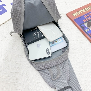 Férfi mellkas táska Oxford anyagból, cipzáras, függőleges négyzet alakú, belső ID rekesz, betűs minta, városi egyszerű stílus