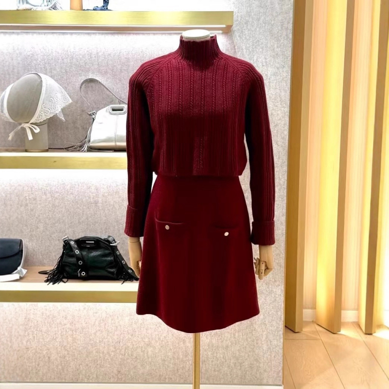 Set tricotat: top din tricot cu guler înalt și rochie fără mâneci, din tricot, lungime scurtă, toamnă 2025, stil casual de costum