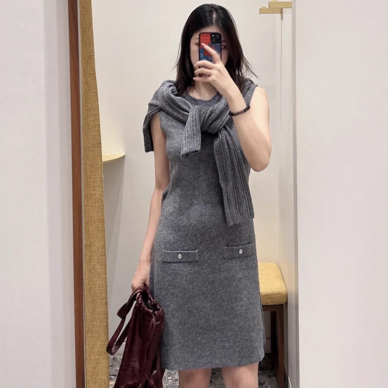 Set tricotat: top din tricot cu guler înalt și rochie fără mâneci, din tricot, lungime scurtă, toamnă 2025, stil casual de costum