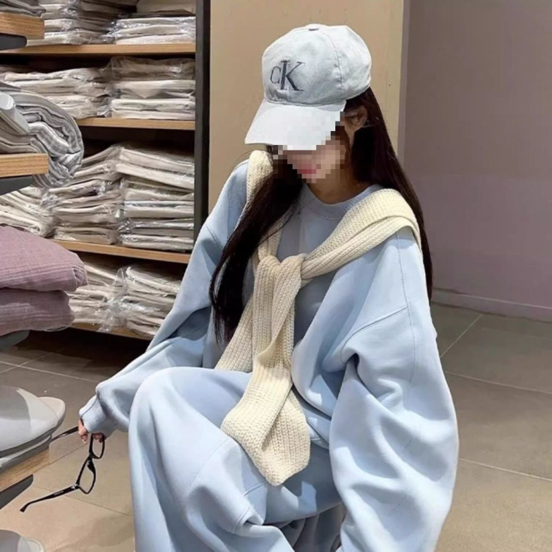 Set pantaloni casual din trei piese pentru femei, mâneci lungi, pantaloni trei sferturi (polyester, iarna 2025)