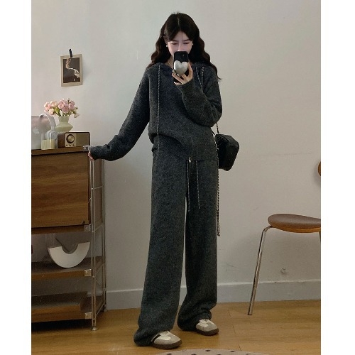 Plus-size ženski komplet: pulover-sweatshirt, lambswool tkanina, PVC glavni materijal, dugi rukav, jesen-zima 2025