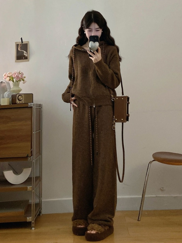 Plus-size ženski komplet: pulover-sweatshirt, lambswool tkanina, PVC glavni materijal, dugi rukav, jesen-zima 2025
