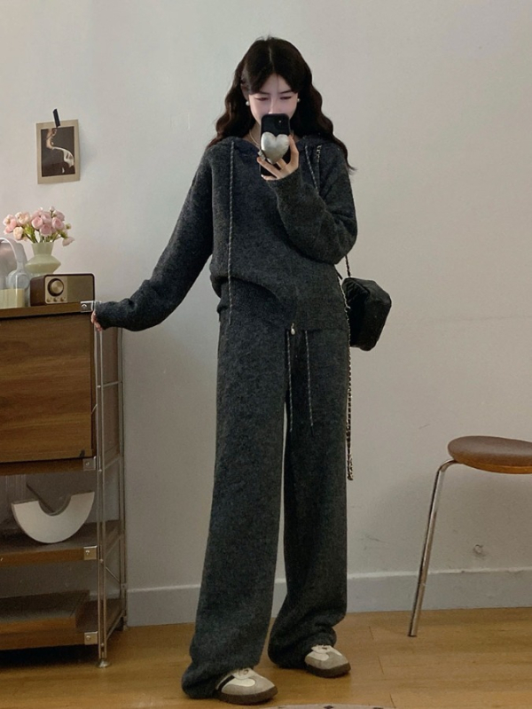 Plus-size ženski komplet: pulover-sweatshirt, lambswool tkanina, PVC glavni materijal, dugi rukav, jesen-zima 2025