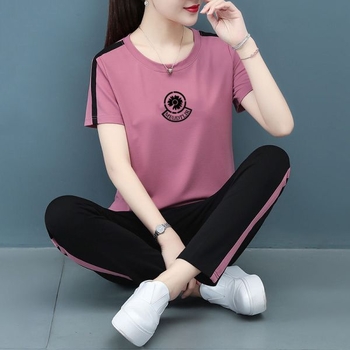 Női két darabból álló ruhaszett: hosszú ujjú felső és hosszú nadrág, poliészter 95% feletti, panelvarrás, elegáns üzleti stílus