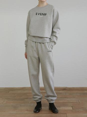 Set trening femei din două piese, hanorac căptușit fleece și pantaloni jogger, amestec bumbac-poliester, imprimeu, toamnă 2025