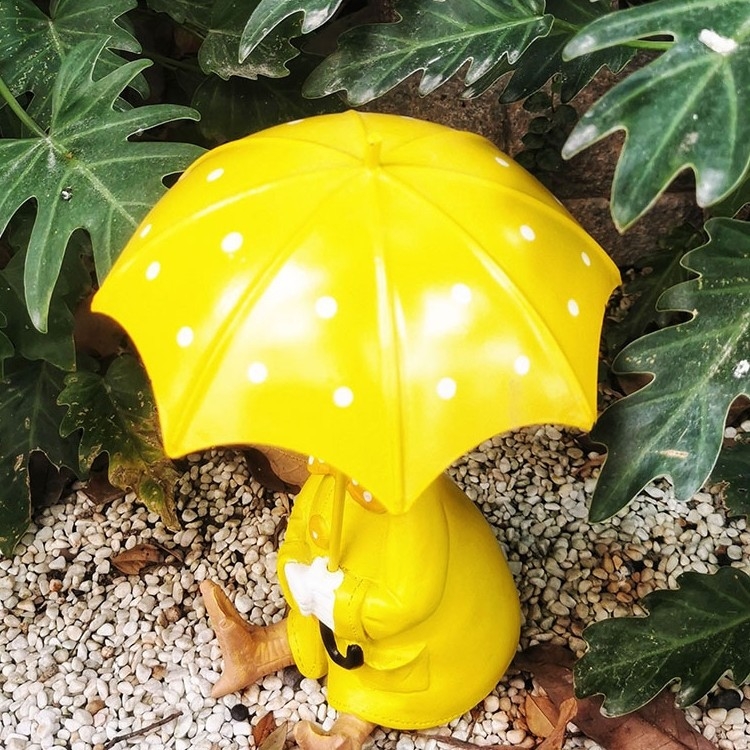 Rață ornament pentru grădină – sculptură din rășină sintetică, pictată manual, pentru curte, terasă și balcon, rezistentă la intemperii