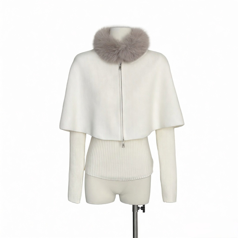 Trodjelni pleteni set: gornji dio, cape-cardigan i šal s krznom za ovratnik; dugi rukavi; kašmir pletenina; poliester-elastan smjesa