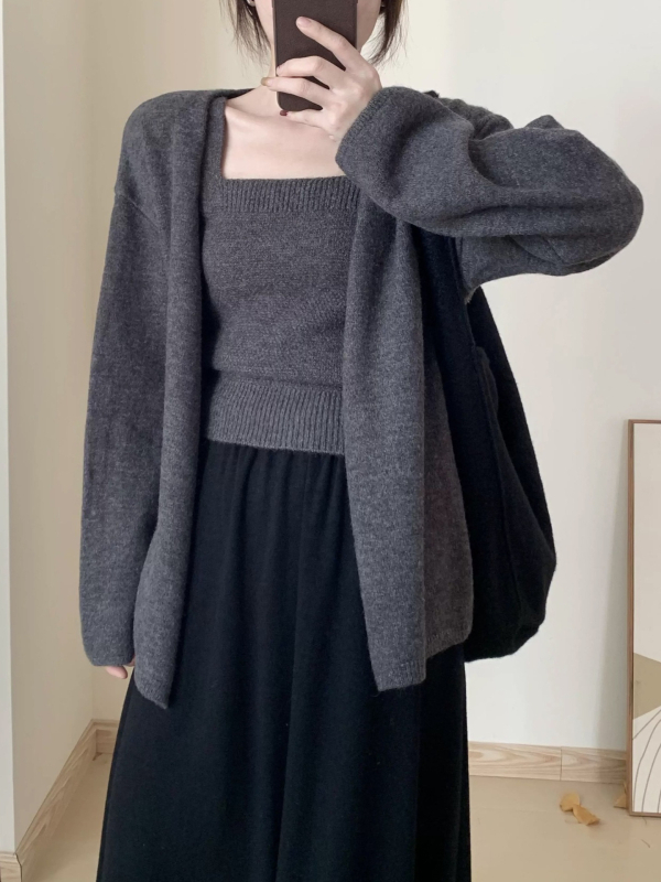 Dvodijelni pleteni set: kardigan i vest, dugi rukavi, ležerni japansko-korejski stil, mješavina vlakana akrila 30–50%, jesensko-zimski model 2025