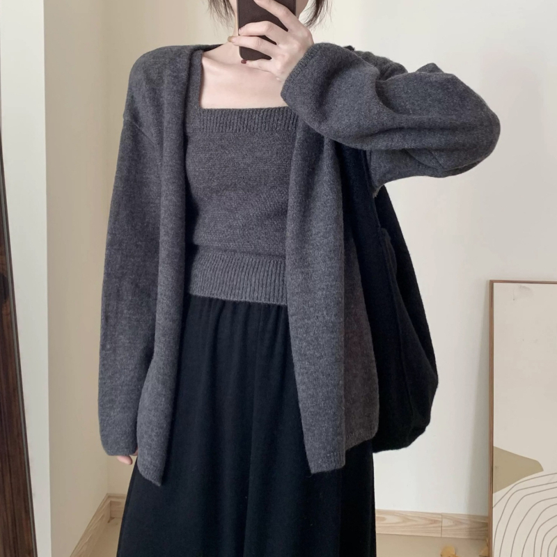 Dvodijelni pleteni set: kardigan i vest, dugi rukavi, ležerni japansko-korejski stil, mješavina vlakana akrila 30–50%, jesensko-zimski model 2025