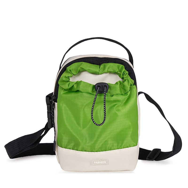 Ruksak za biciklizam s džepom za telefon, lagana vanjska crossbody torba za putovanja, unisex najlonska torba s zakrivljenim ramenskim remenom, kapacitet ispod 20 L