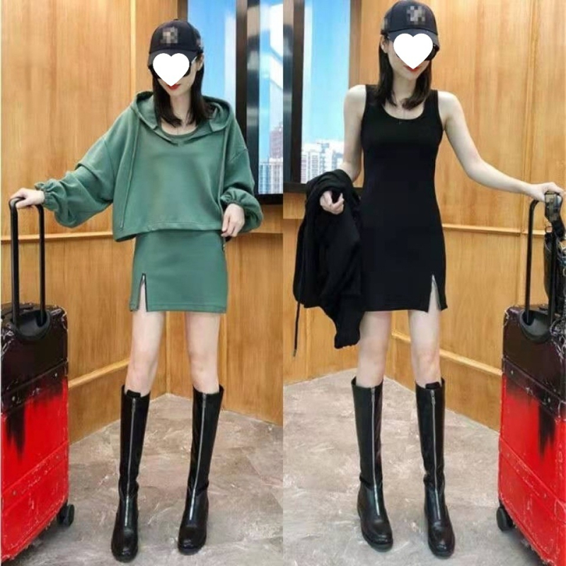 Dvodijelni sportski set: hoodie s kapuljom i mini suknja, PVC tkanina, dugi rukavi, tisak i bojanje, jesen 2025